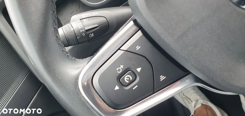 Volvo XC 40 T3 Momentum Core - 23