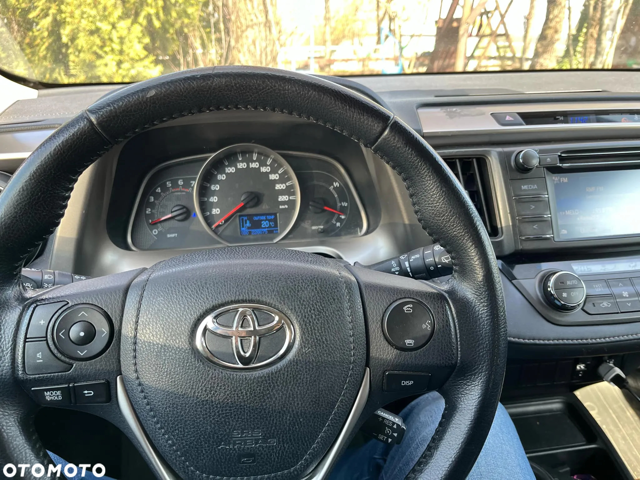 Toyota RAV4 - 11