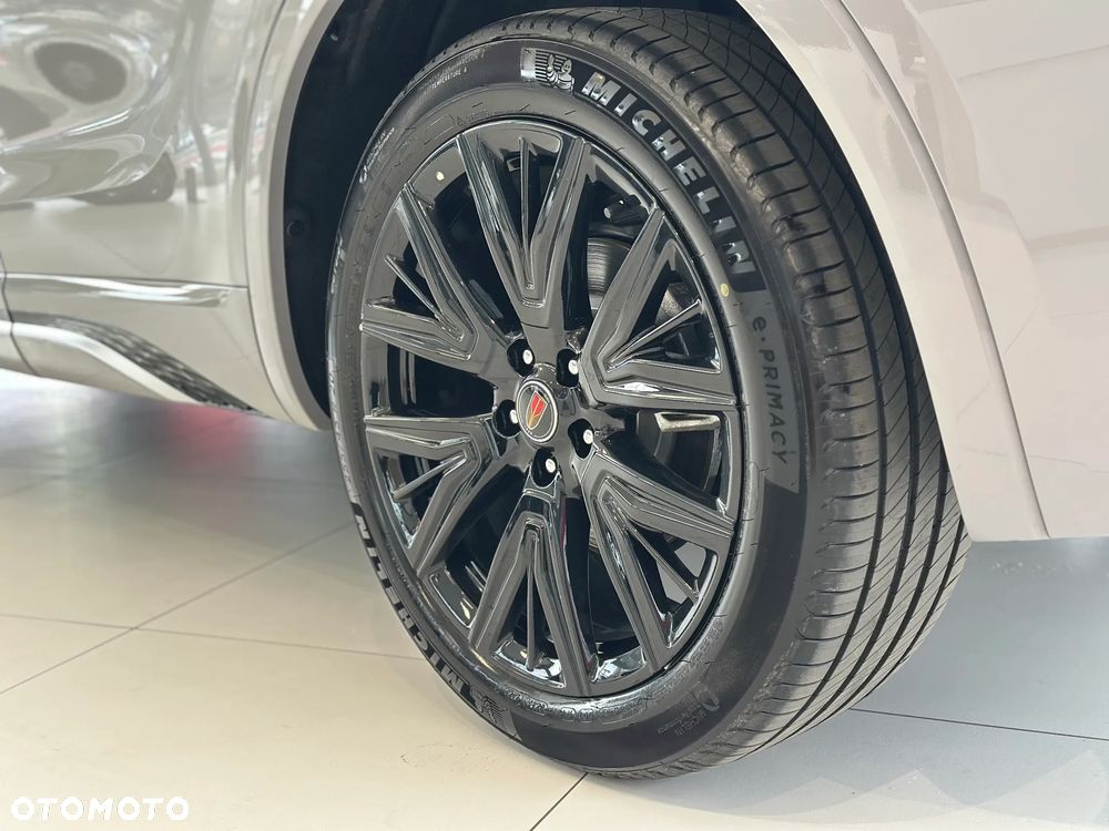 Hongqi HS5 - 5