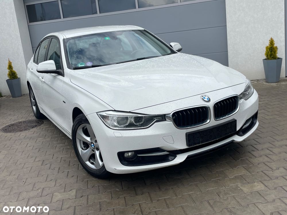 BMW Seria 3 320i Sport Line - 1