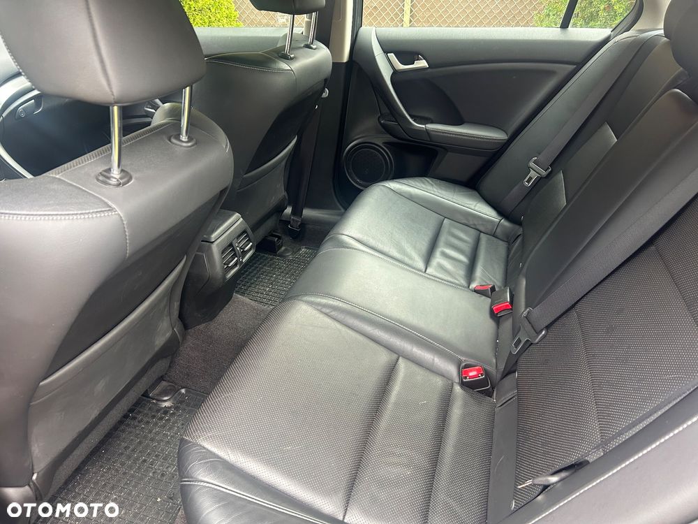 Honda Accord 2.0 Executive - 8