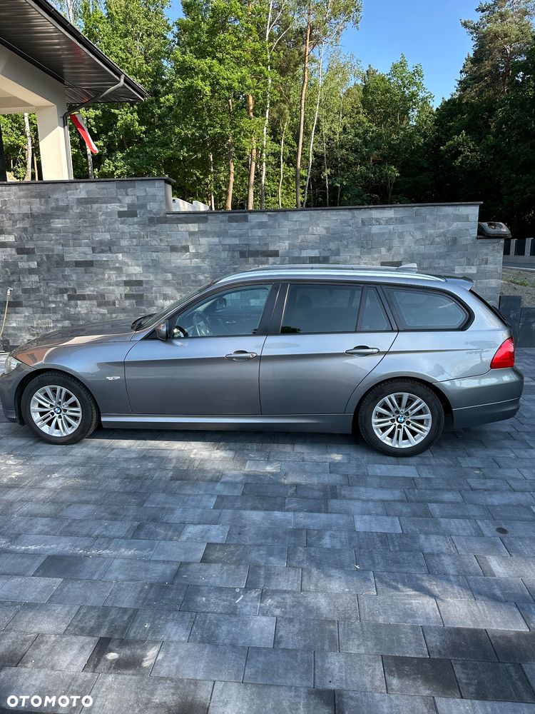 BMW Seria 3 318i Edition Exclusive - 4