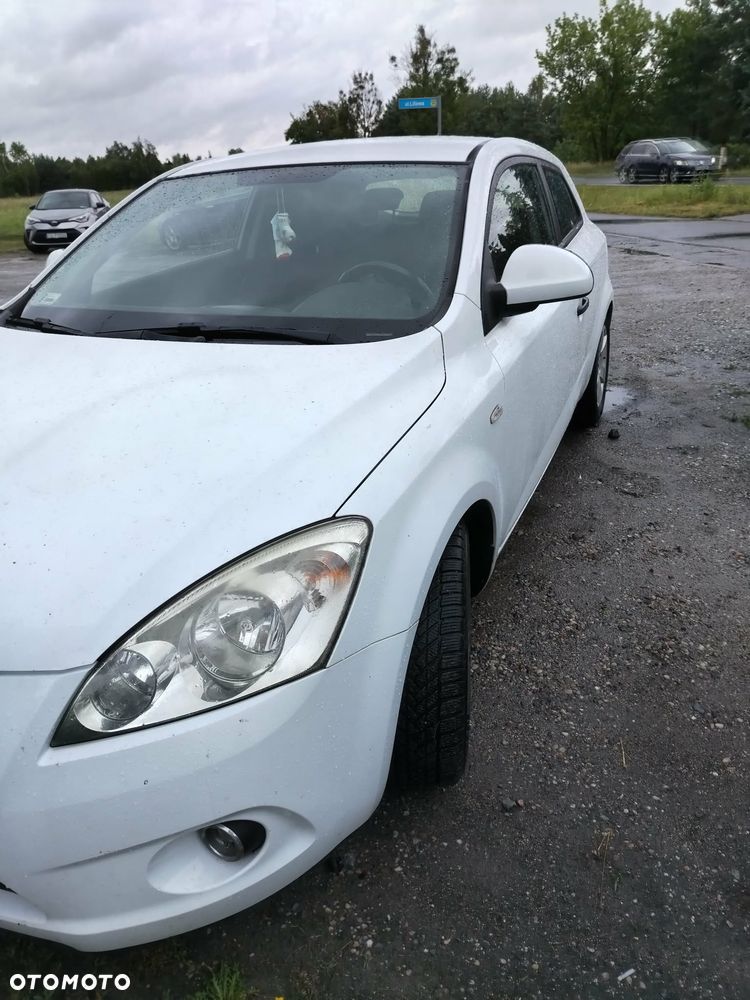 Kia Ceed 1.6 Comfort - 2
