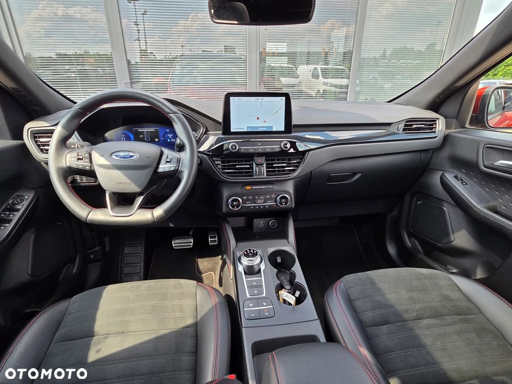 Ford Kuga 2.5P PHEV FWD ST-Line - 39