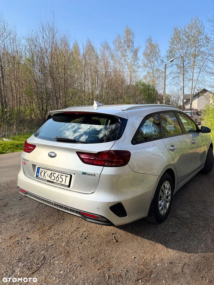 Kia Ceed 1.6 CRDi mHEV L Business Line - 3