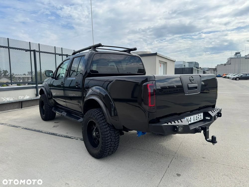 Nissan Navara 3.0 D V6 Platinum Long EU5 - 7