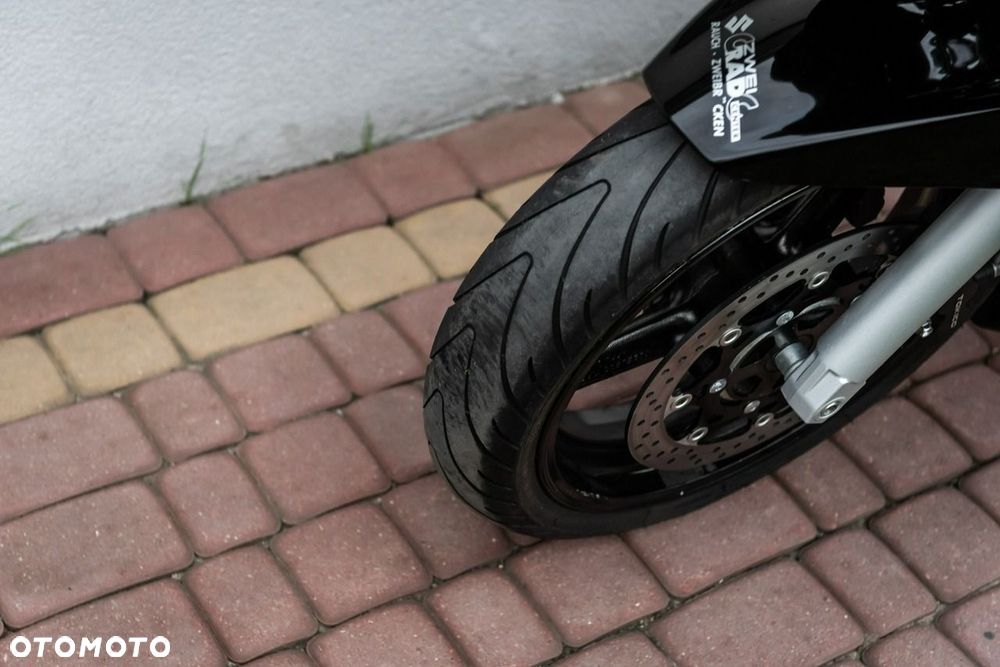 Suzuki GSX - 7