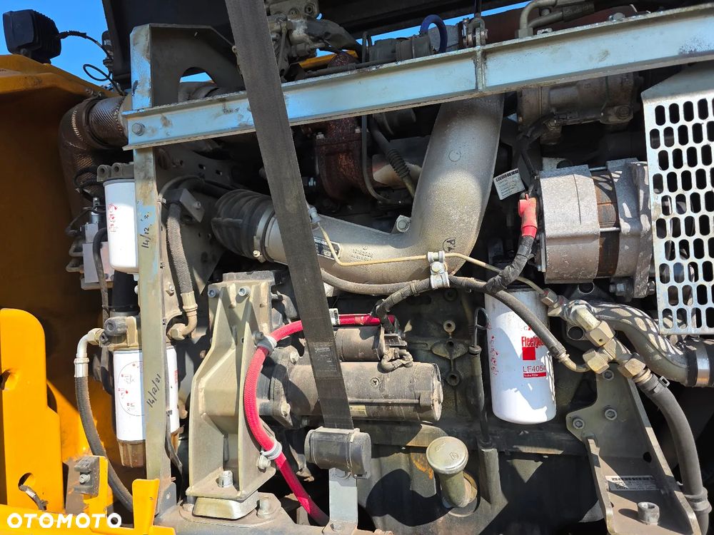 Liebherr A 914 Litronic jak TEREX CAT SENNEBOGEN M497 - 14