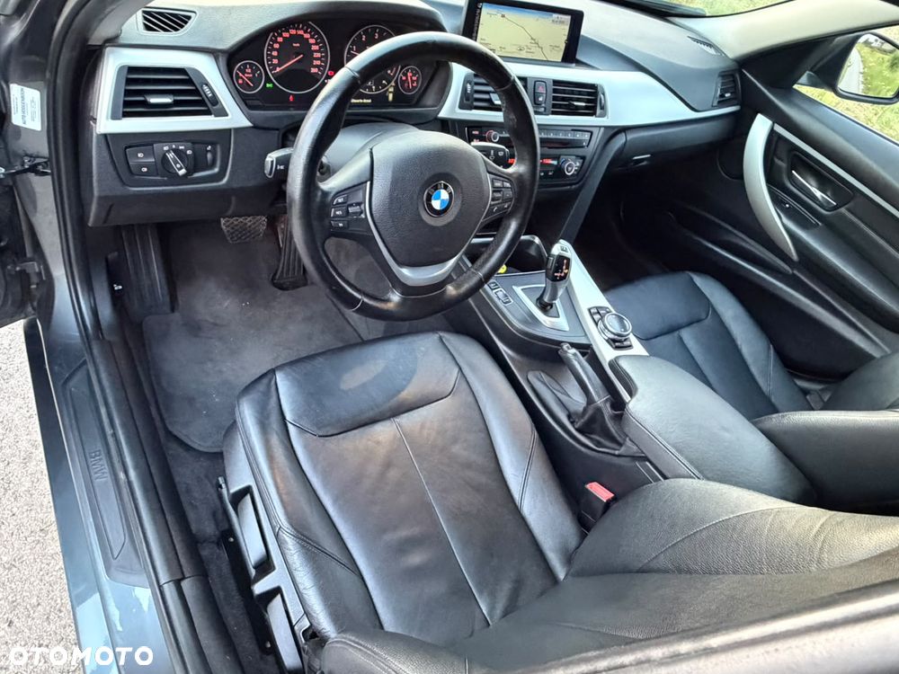BMW Seria 3 320d Luxury Line - 36
