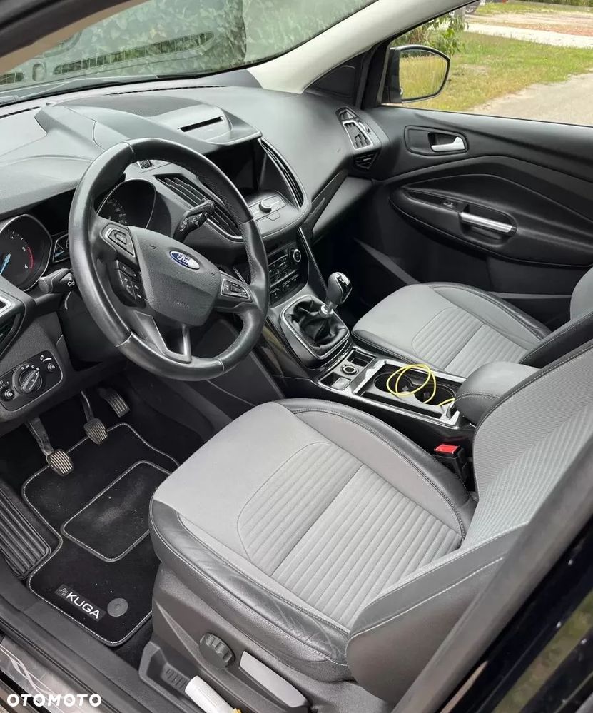 Ford Kuga 2.0 TDCi 2x4 Titanium - 14