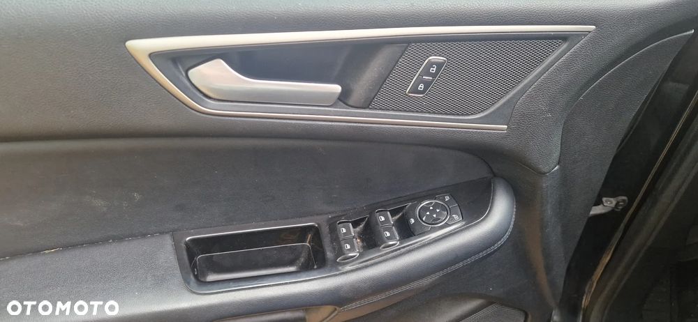 Ford Edge - 19
