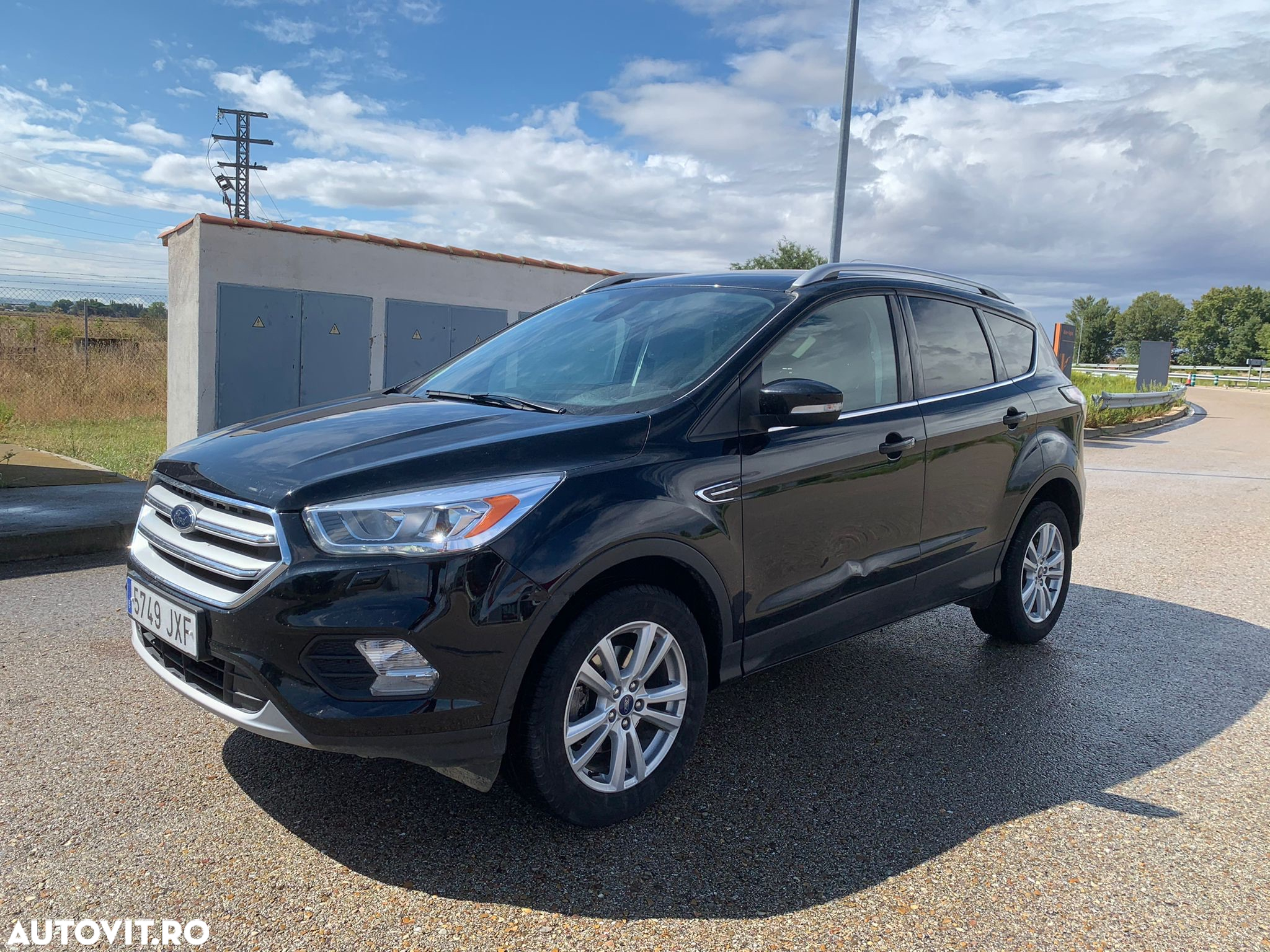 Ford Kuga 1.5 EcoBoost 2x4 Individual - 3