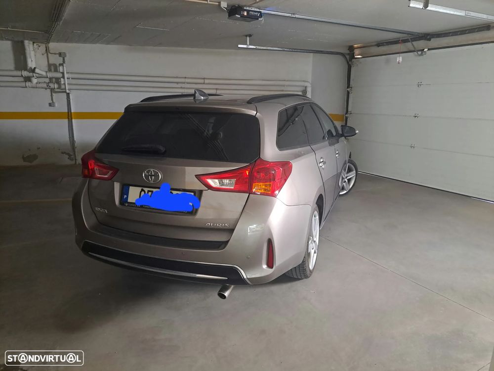 Toyota Auris 2.0 D-4D Excl+Skyv.+Navi - 1