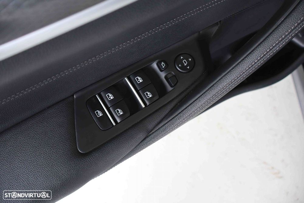 BMW 520 d Pack Desportivo M Auto - 14