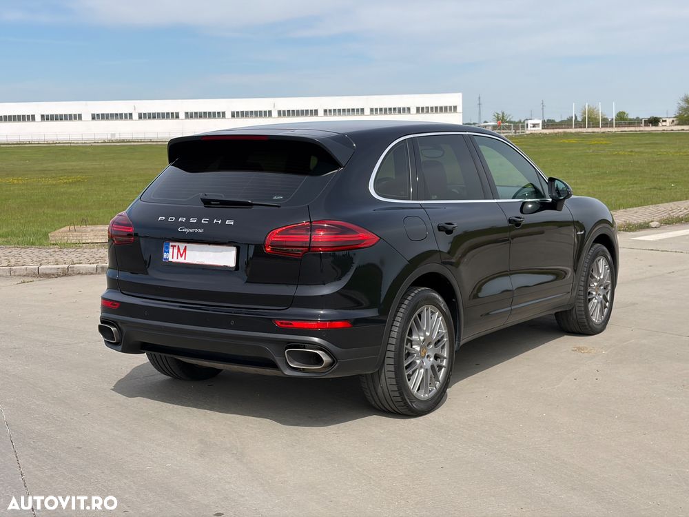 Porsche Cayenne Platinum Edition - 9