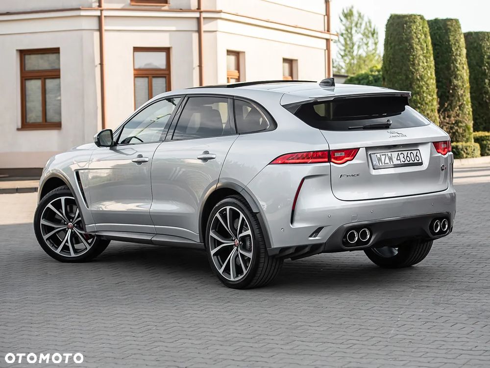 Jaguar F-Pace 5.0 V8 P550 AWD SVR - 9