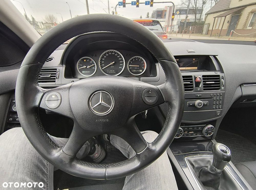 Mercedes-Benz Klasa C 180 Kompressor Elegance - 21