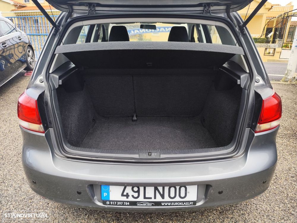 VW Golf 1.6 TDi Trendline BlueMotion - 10