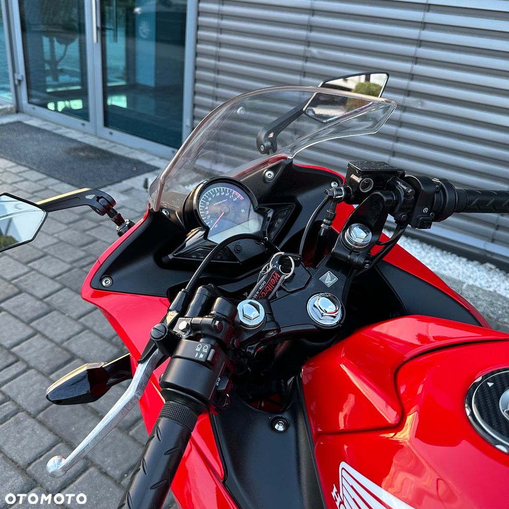 Honda CBR - 11