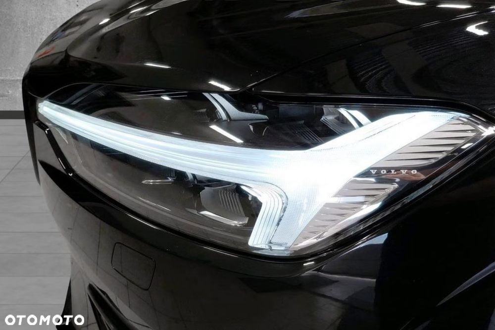 Volvo XC 60 T6 AWD Recharge Geartronic RDesign - 6