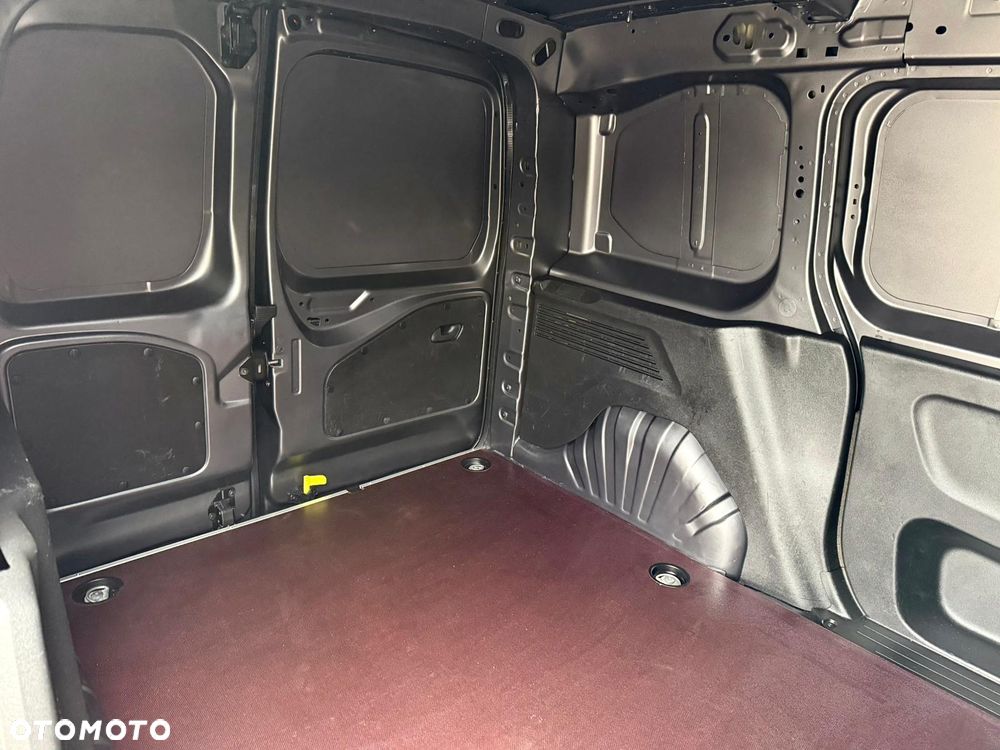 Peugeot Partner 1.5 130KM Automat 3 Osobwy Salon Polska Bezwypadkowy FVAT23% - 32