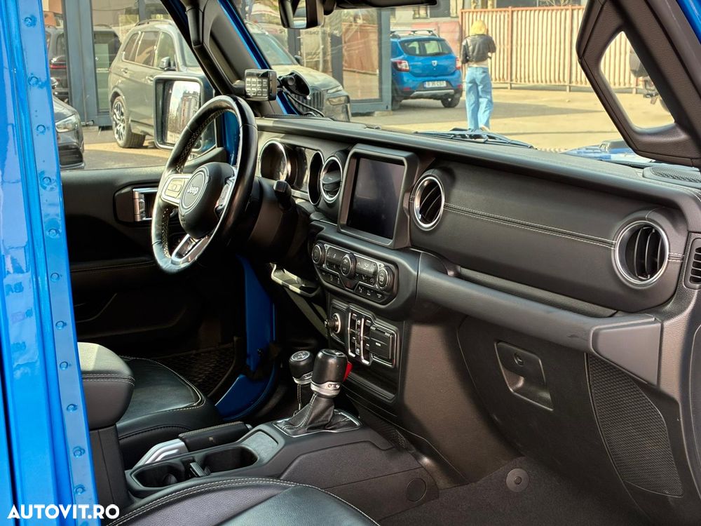 Jeep Gladiator 3.0L V6 AT8 4x4 264 CP Overland - 23