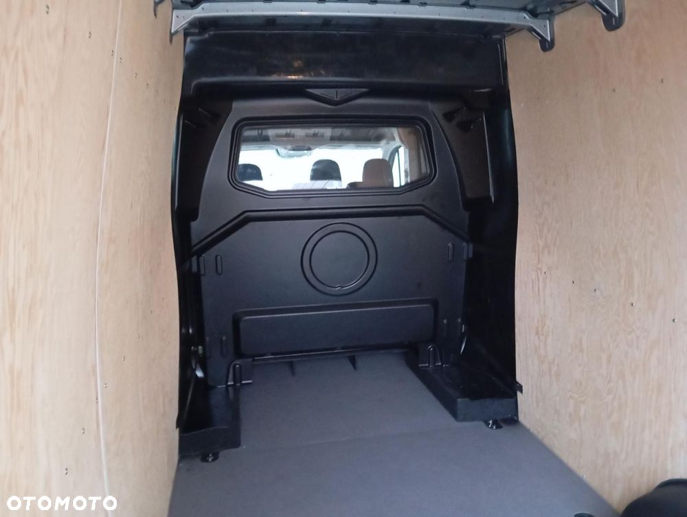 Volkswagen Crafter - 10