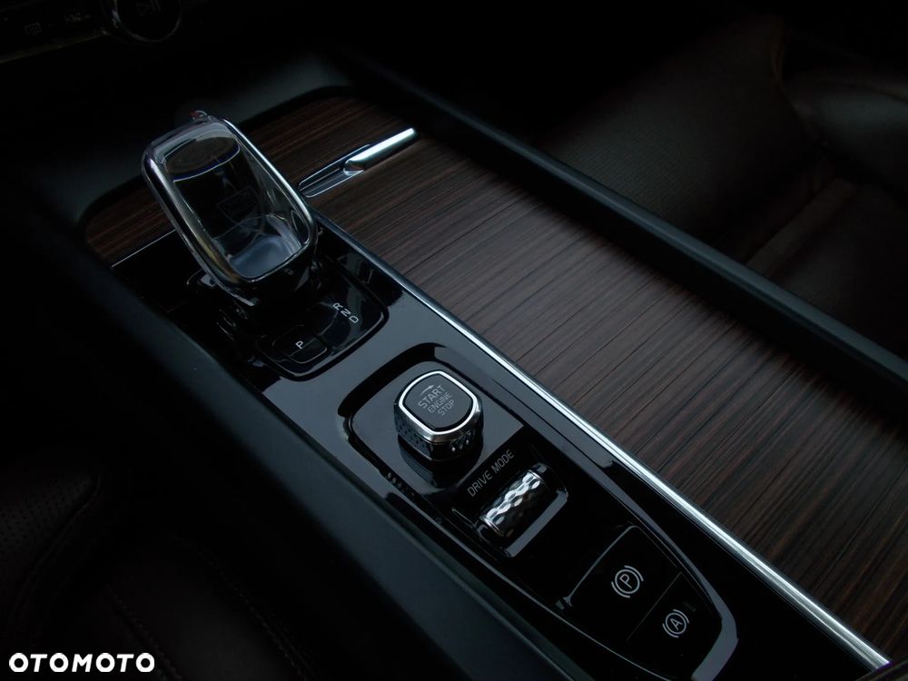Volvo XC 60 D5 AWD Inscription - 7