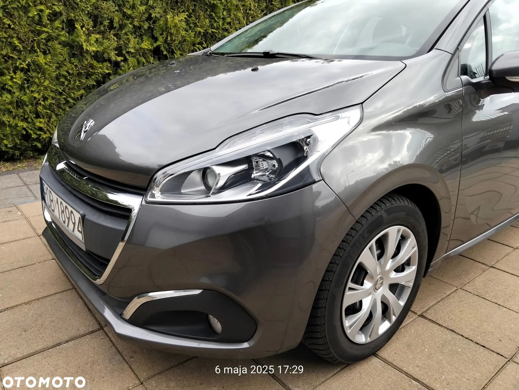 Peugeot 208 - 1