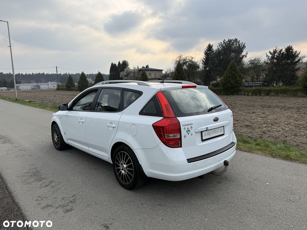 Kia Ceed - 6
