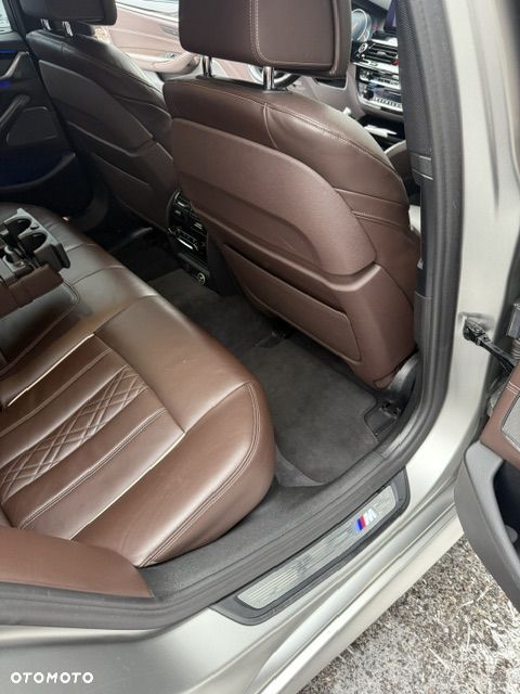 BMW Seria 5 540i xDrive M Sport sport - 17