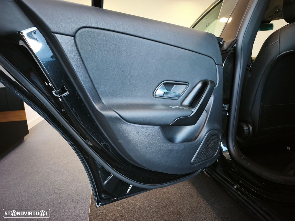 Mercedes-Benz CLA 180 d Style Plus Aut. - 16