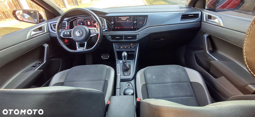 Volkswagen Polo 2.0 TSI DSG GTI - 14