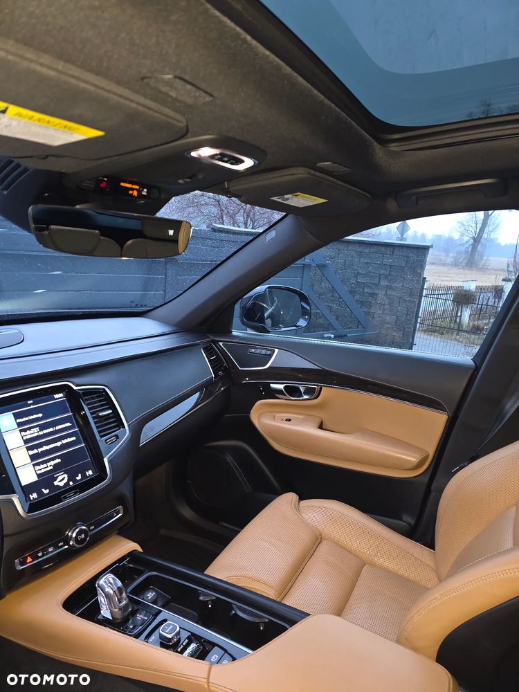 Volvo XC 90 - 21