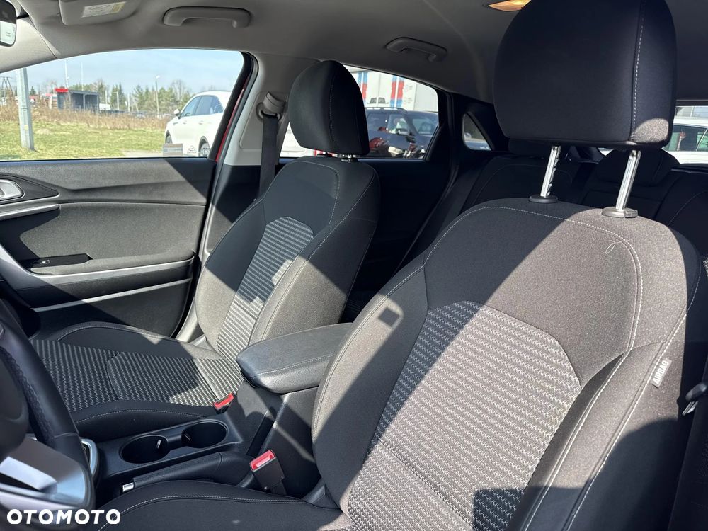 Kia Ceed 1.5 T-GDI M DCT - 12