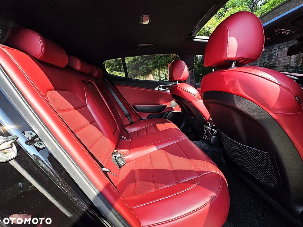 Kia Stinger 3.3 T-GDI V6 GT AWD - 8