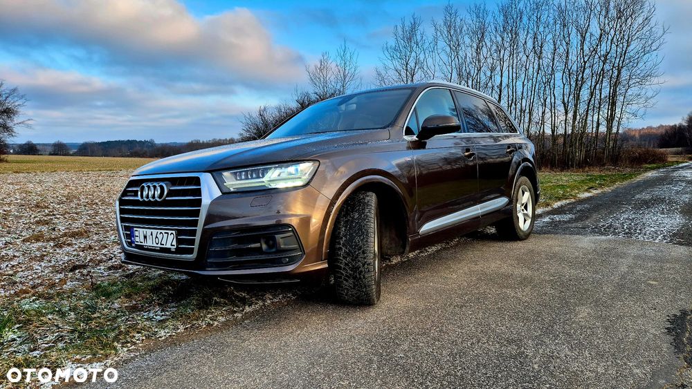 Audi Q7 - 1