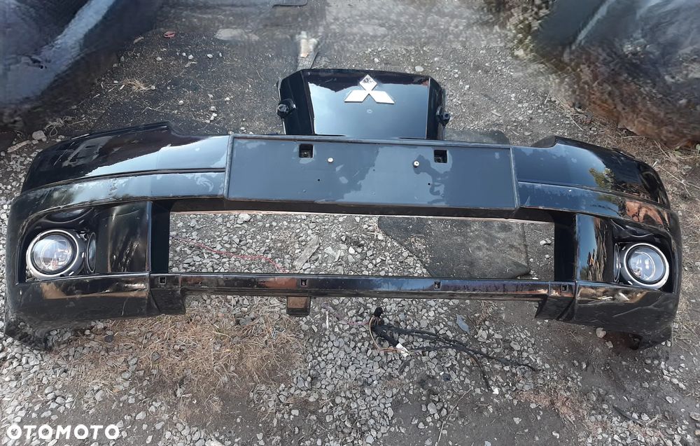 Zderzak przód Mitsubishi Outlander I 2001-06r - 1