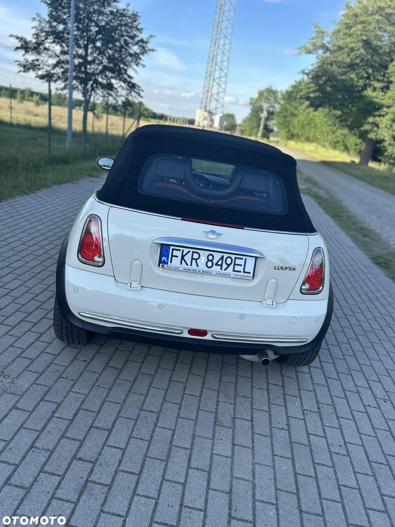 MINI Cooper Standard - 18