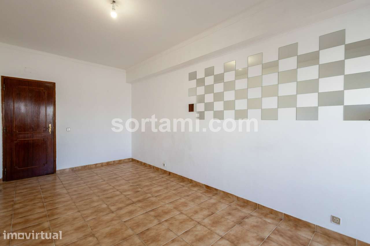 Apartamento T2 Venda em Quarteira,Loulé - Grande imagem: 4/18