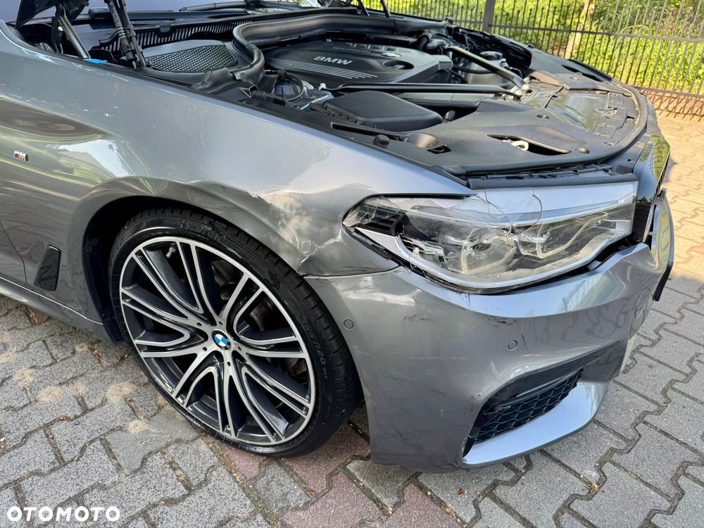 BMW Seria 5 520d M Sport - 29