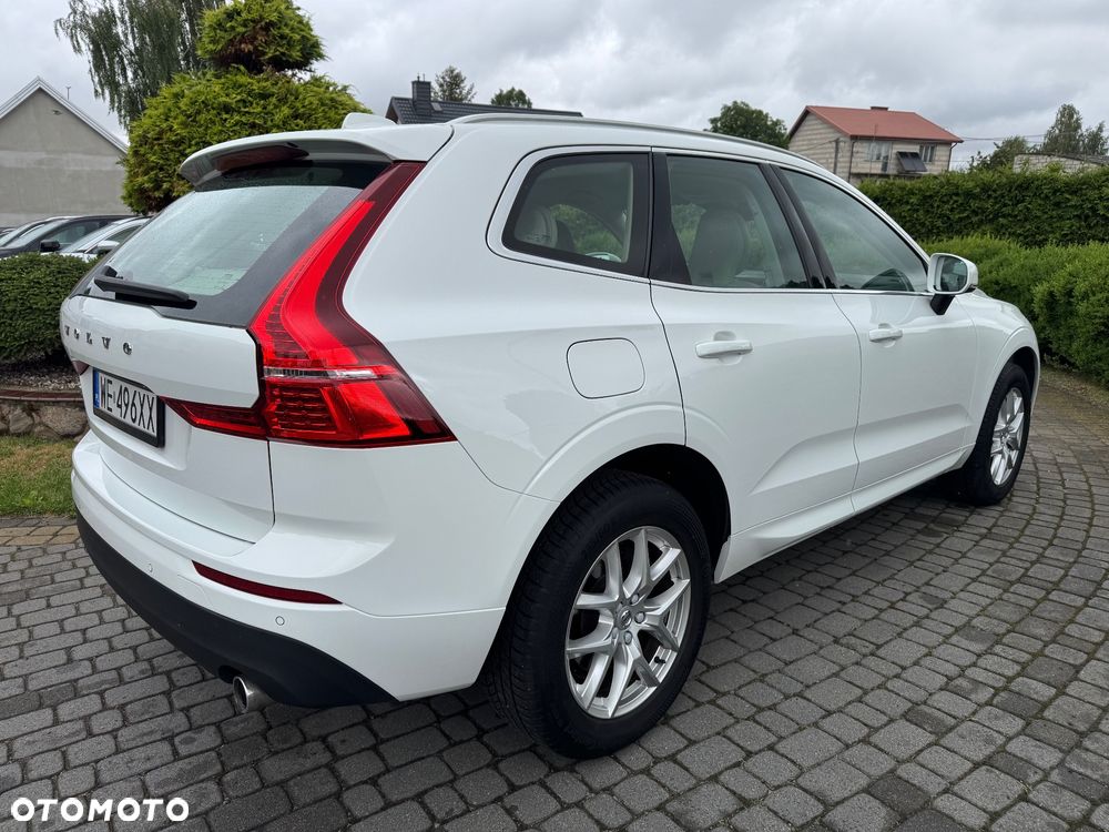 Volvo XC 60 T4 Momentum Pro - 9