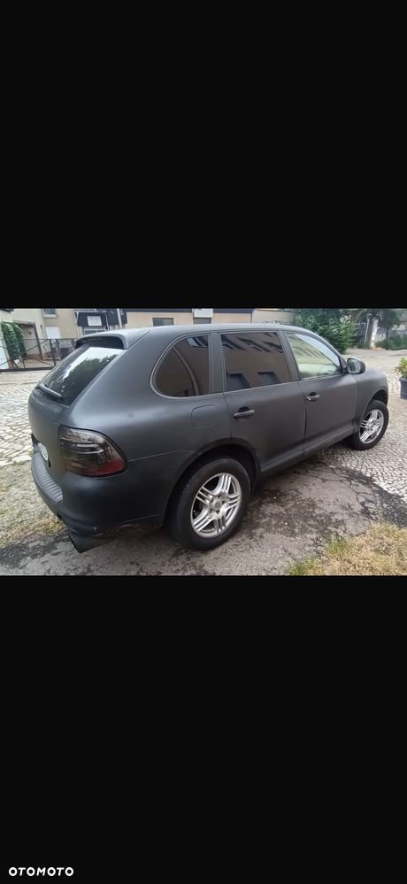 Porsche Cayenne - 9