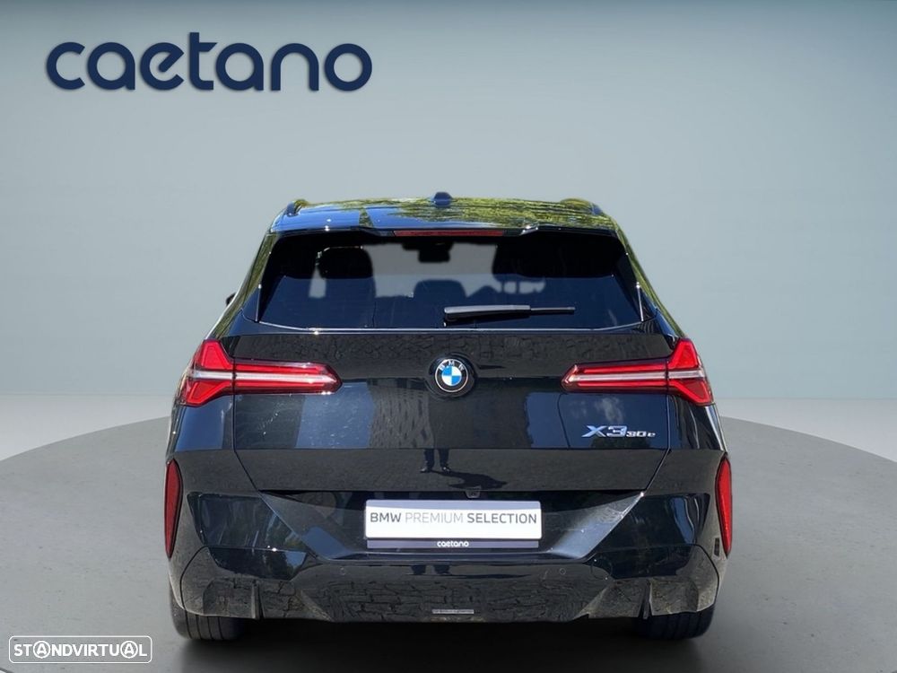 BMW X3 30 e xDrive Pack M Desportivo — fotografia 25