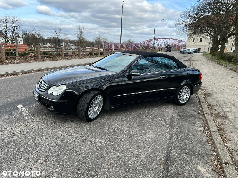 Mercedes-Benz CLK - 11