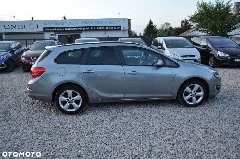 Opel Astra 1.4 Turbo Design Edition - 4