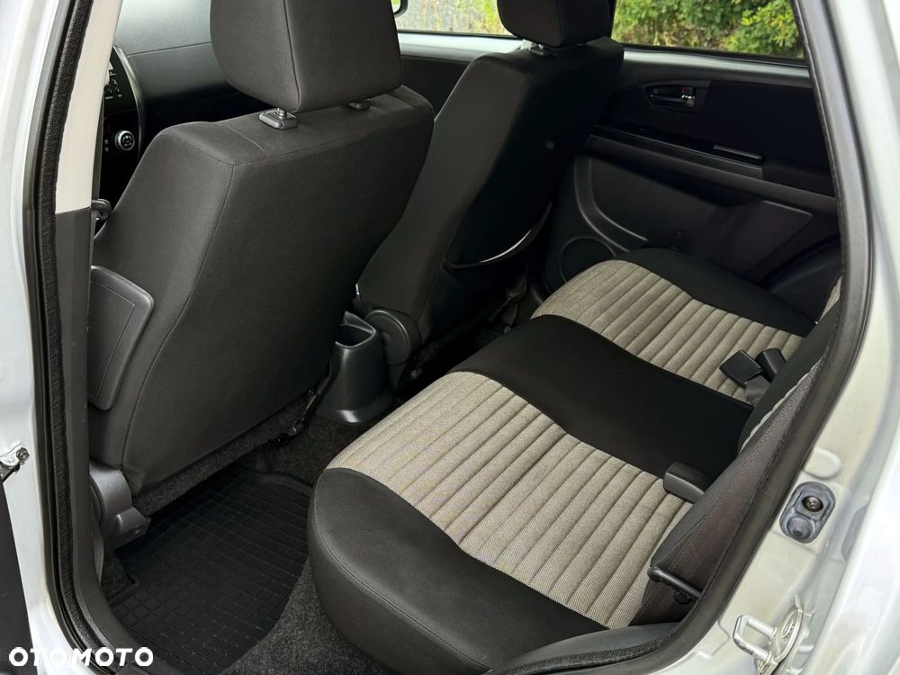 Fiat Sedici 2.0 Multijet DPF 4x4 Emotion - 17