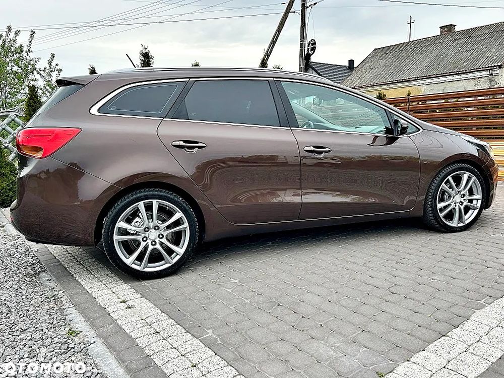 Kia Ceed - 14