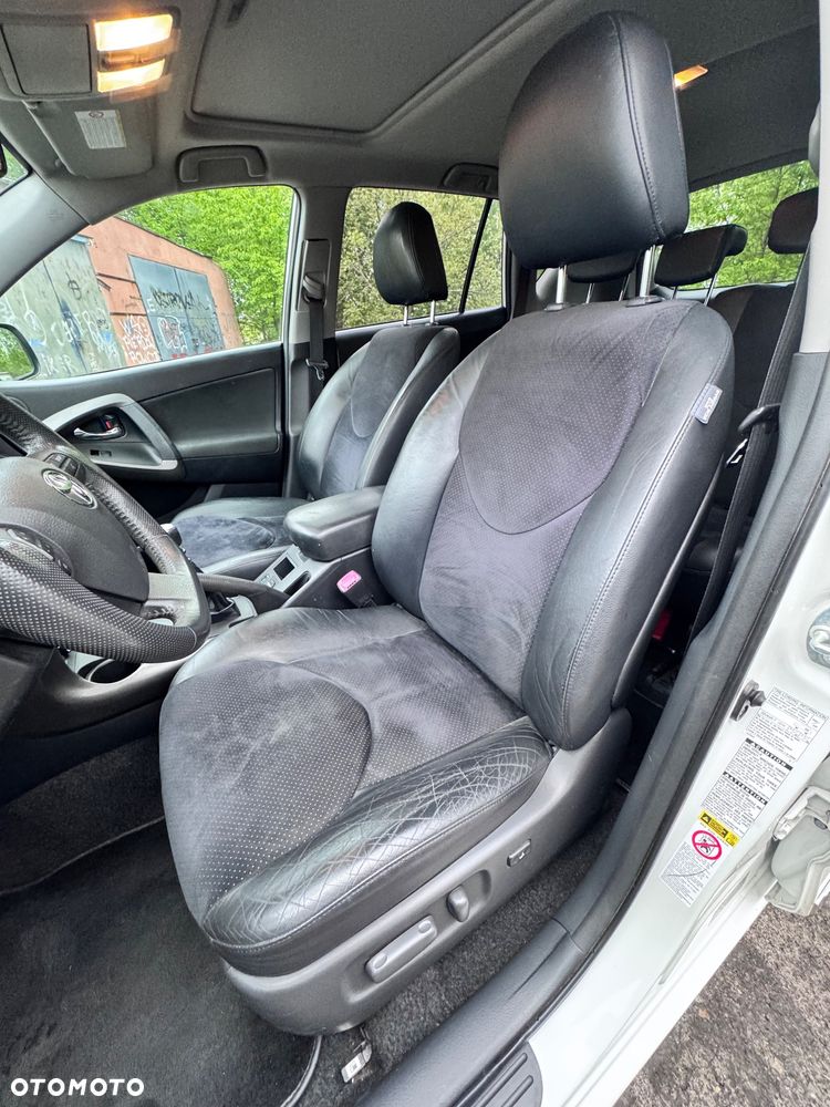 Toyota RAV4 - 15