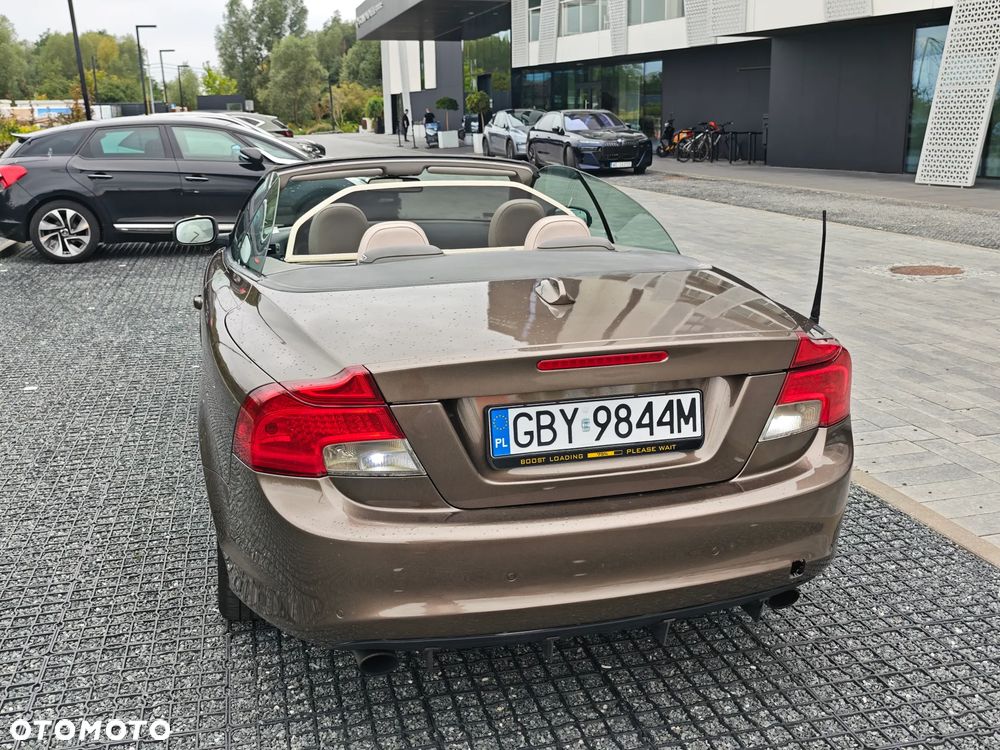 Volvo C70 T5 Momentum - 2